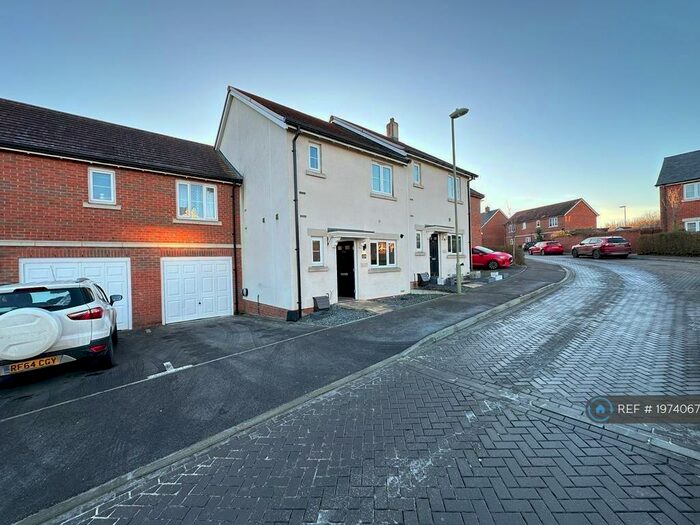 3 Bedroom Semi-Detached House To Rent In Quicksilver Way, Andover, SP11