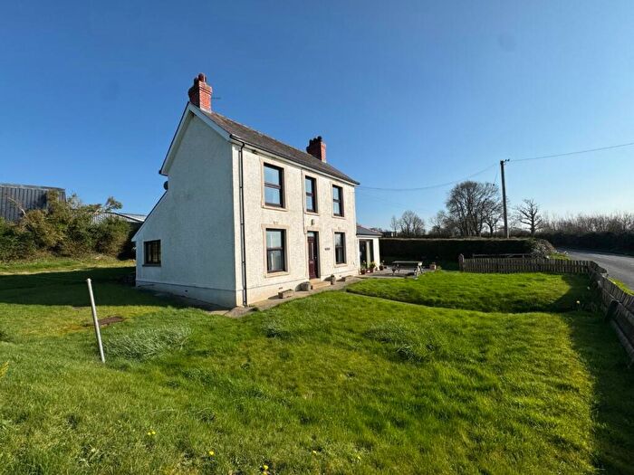 4 Bedroom Smallholding For Sale In Ponthirwaun, Cardigan, SA43