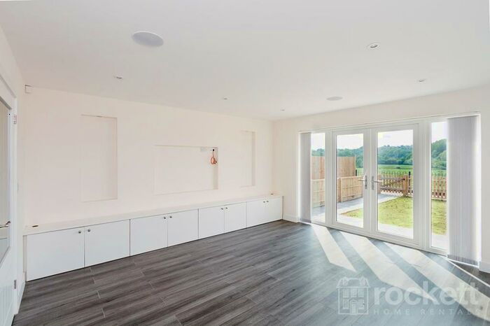 3 Bedroom Terraced House To Rent In Hanford Terrace, Stone Road, Stoke-On-Trent, Staffordshire, ST4