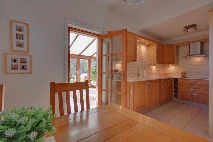 4 Bedroom Detached House For Sale In First Avenue, Denvilles, Havant, PO9