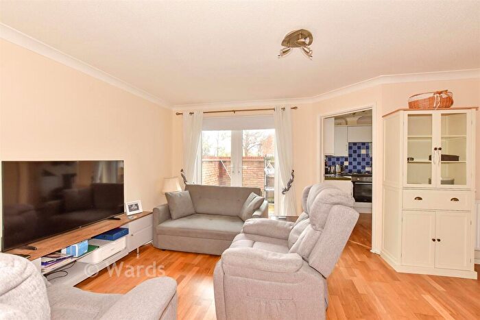2 Bedroom Flat For Sale In Herne Bay Road, Tankerton, Whitstable, Kent, CT5