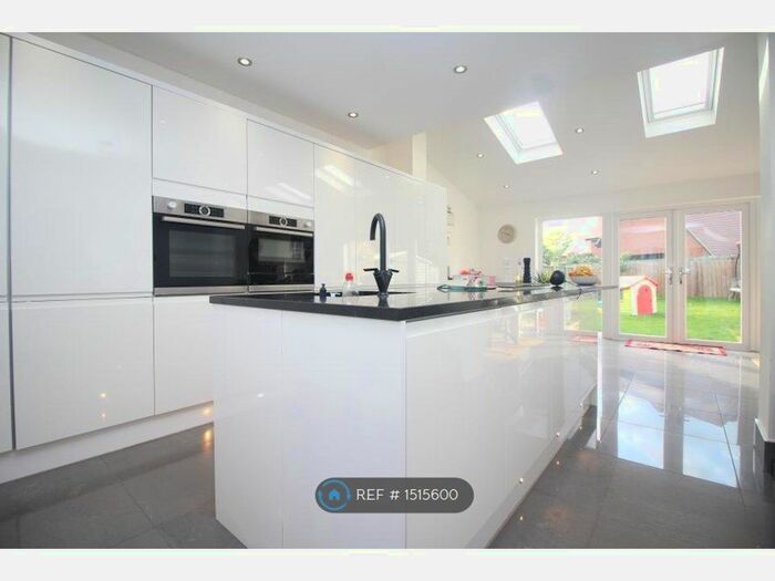 3 Bedroom Terraced House To Rent In Pitcher Lane, Loughton, Milton Keynes, MK5
