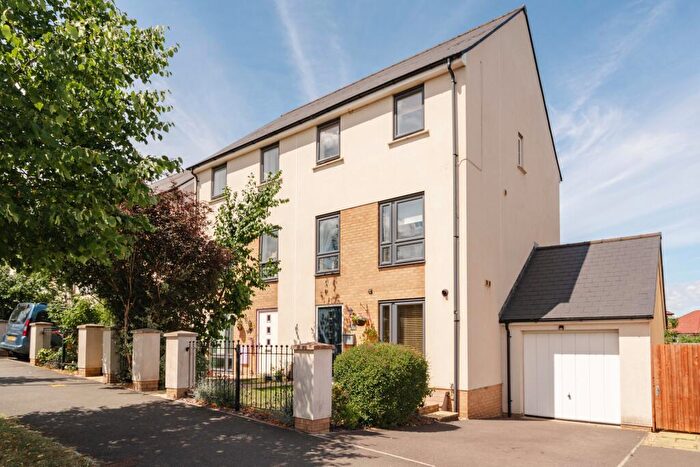 4 Bedroom Semi Detached House For Sale In Willowherb Road, Lyde Green, Bristol, BS16