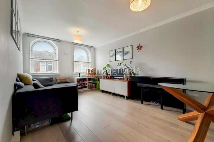 2 Bedroom Apartment To Rent In Coulsden Court, Park Road, Crouch End, N8