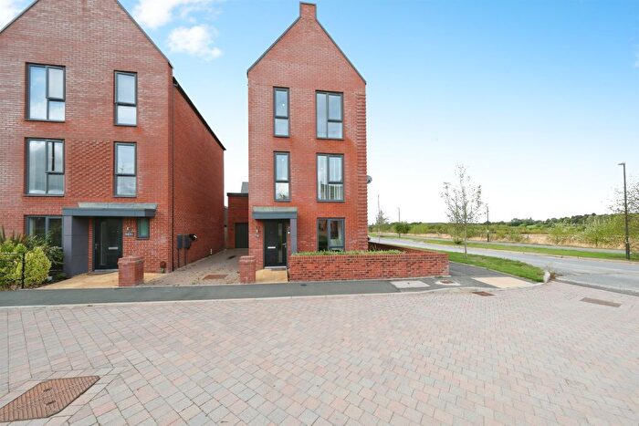 3 Bedroom Detached House For Sale In The Avenue, Wingerworth, Chesterfield, S42