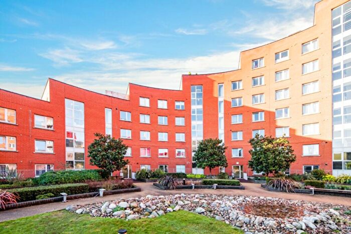 1 Bedroom Flat To Rent In Garand Court, Eden Grove, Holloway, N7