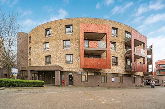 2 Bedroom Apartment For Sale In Blondin Way, London, SE16