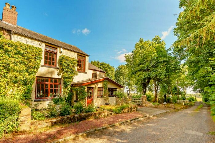 3 Bedroom Semi-Detached House For Sale In Morpeth, NE61