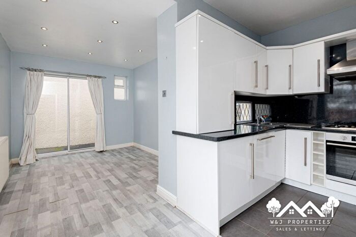 2 Bedroom Semi-Detached House For Sale In Haworth Avenue, Baxenden, Accrington, BB5