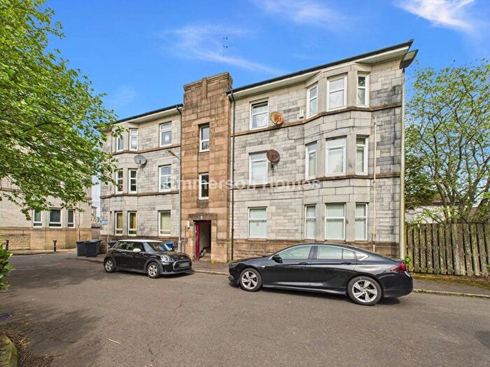 2 Bedroom Flat To Rent In Peockland Place, Johnstone, PA5