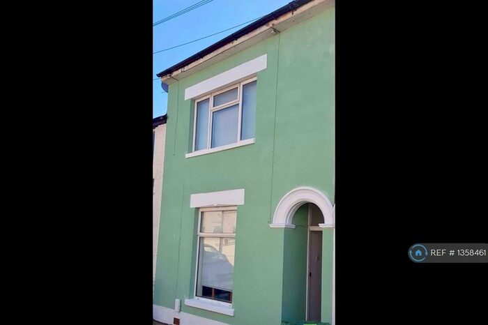 5 Bedroom Terraced House To Rent In Baileys Road, Southsea, PO5