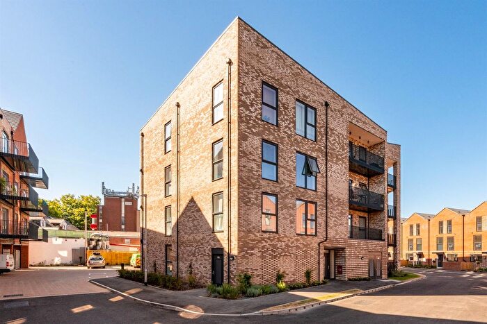 1 Bedroom Flat To Rent In Carters Close, Reading, RG1