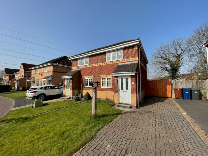 2 Bedroom Semi-Detached House To Rent In Woodburn Grove, Penwortham, PR1