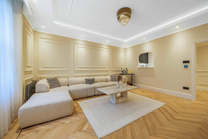 1 Bedroom Flat To Rent In Cornwall Gardens, South Kensington, London, SW7