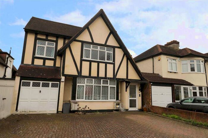2 Bedroom Maisonette To Rent In Beechwood Avenue, Ruislip, HA4