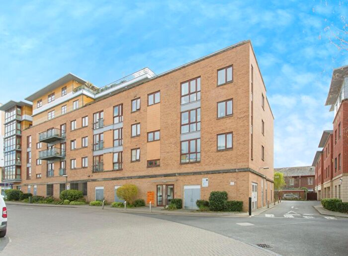 1 Bedroom Apartment For Sale In Homerton Street, Cambridge, CB2