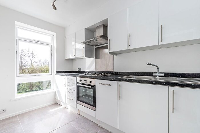 1 Bedroom Flat To Rent In Fountain Drive, London, SE19