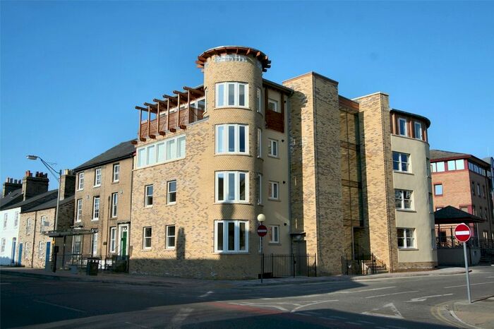 2 Bedroom Flat To Rent In Kings Keep, Castle Street, Cambridge, CB3