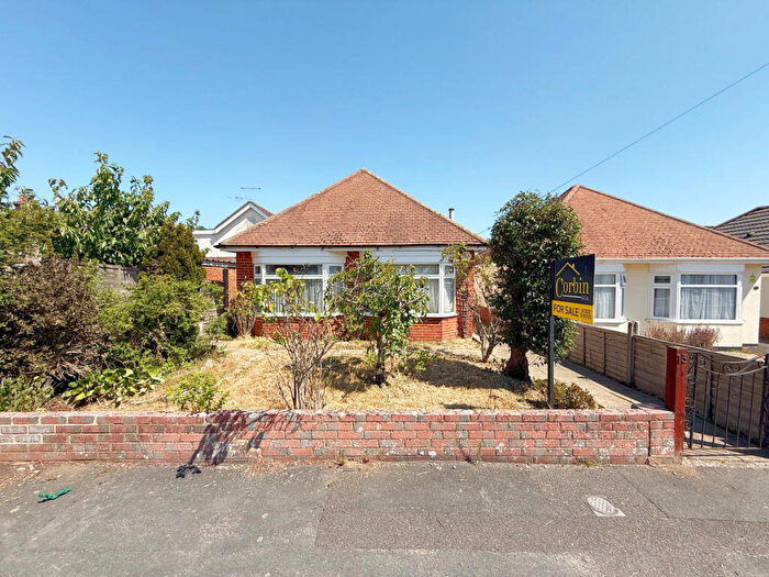 2 Bedroom Bungalow For Sale In Middle Road, Bournemouth, BH10