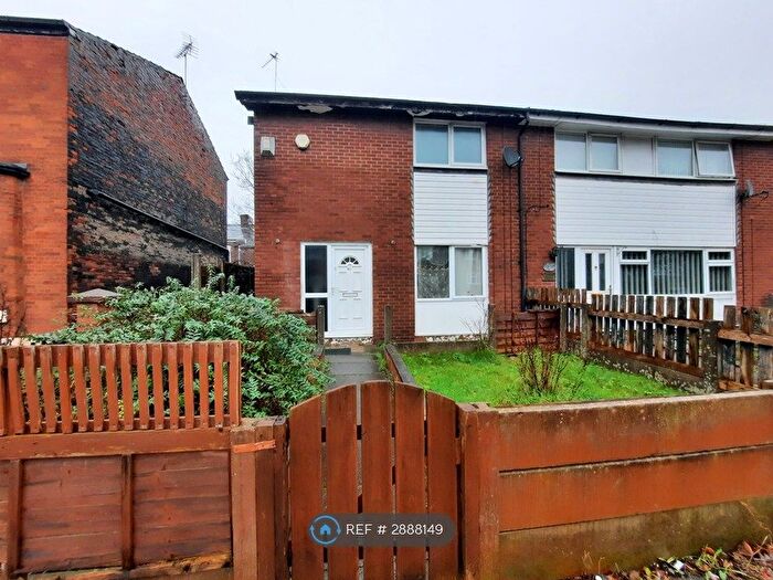 2 Bedroom Semi-Detached House To Rent In Great Cheetham Street West, Salford, M7