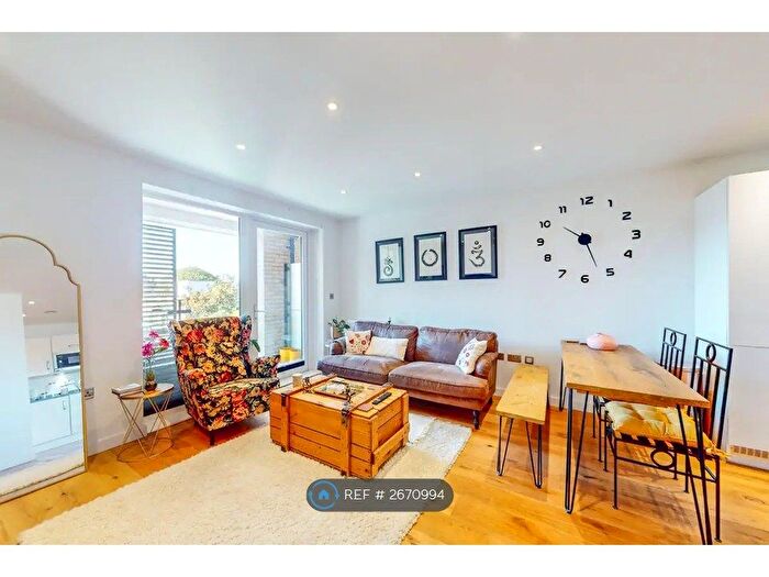 1 Bedroom Flat To Rent In Commerell Street, London, SE10