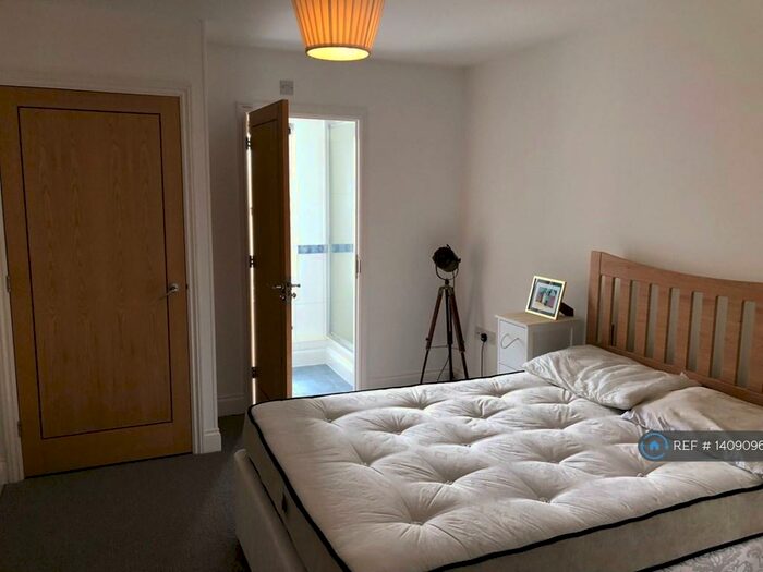 2 Bedroom Flat To Rent In Clifton Court, Walton On The Naze, CO14