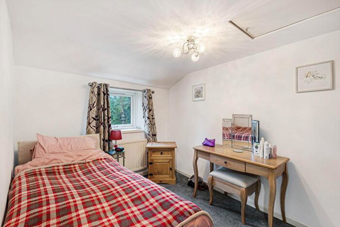 2 Bedroom Cottage For Sale In Blackburn Road, Bolton, BL7