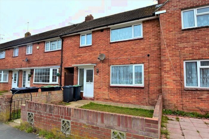 3 Bedroom Terraced House To Rent In Parkhouse Farm Way, PO9