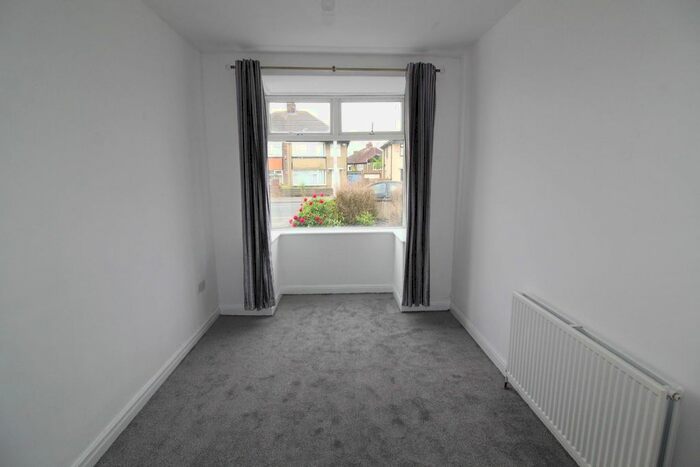 2 Bedroom Semi-Detached Bungalow To Rent In Galloway Lane, Stanningley, Pudsey, LS28