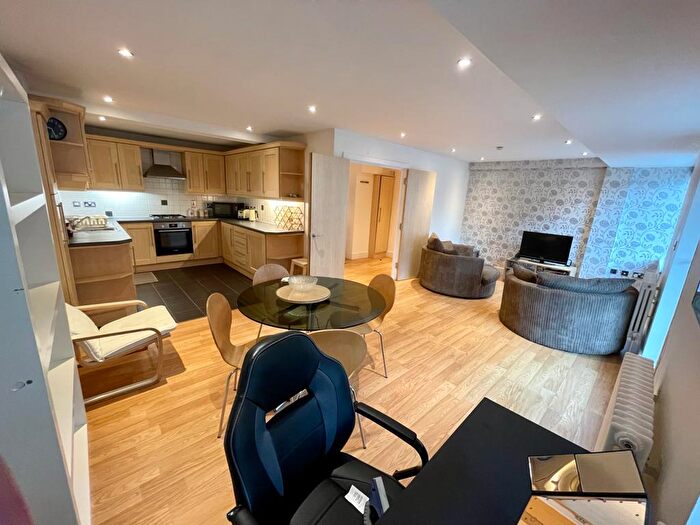 2 Bedroom Flat To Rent In Grosvenor Terrace, London, SE5
