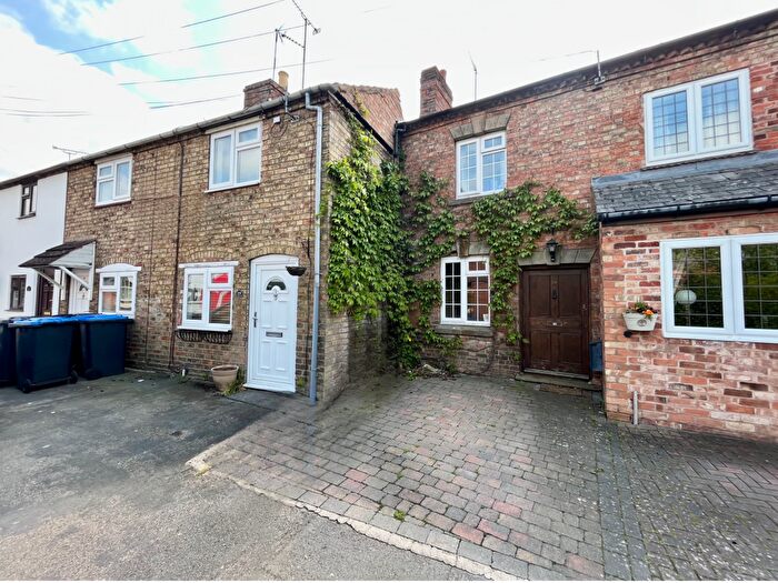 2 Bedroom House To Rent In Pendicke Street, Southam, CV47