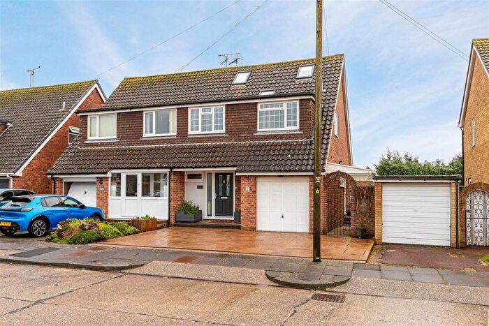 5 Bedroom Semi-detached House For Sale In Tyne Close, Worthing, BN13