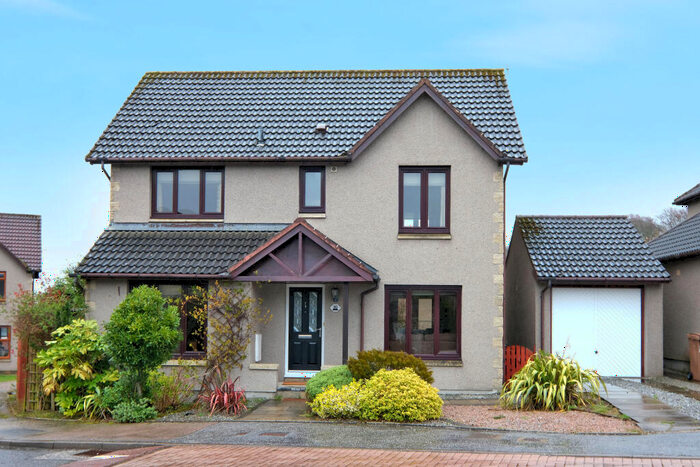 4 Bedroom Detached House For Sale In Wellside Road, Kingswells, Aberdeen, AB15