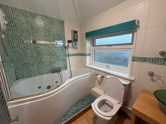 3 Bedroom Semi Detached House To Rent In Finchale Gardens, Newcastle Upon Tyne, NE15