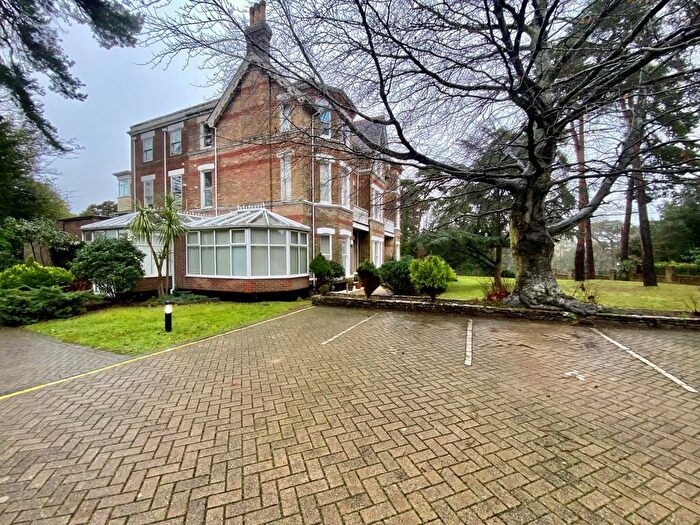 2 Bedroom Apartment To Rent In Manor House, Manor Road, Bournemouth, BH1