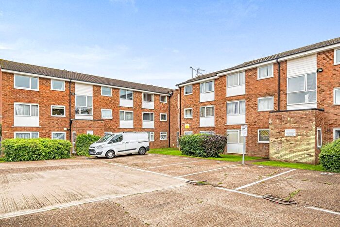 2 Bedroom Flat To Rent In Burns Drive, Hemel Hempstead, Hemel Hempstead, HP2