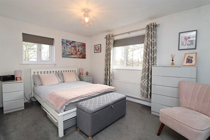 3 Bedroom End Of Terrace House For Sale In Holly Close, Full Sutton, York, YO41