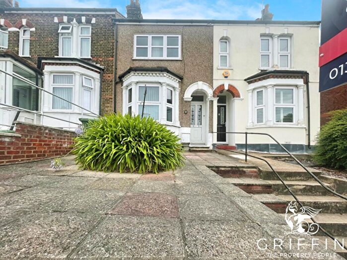 3 Bedroom Terraced House To Rent In Rectory Road, Grays, RM17