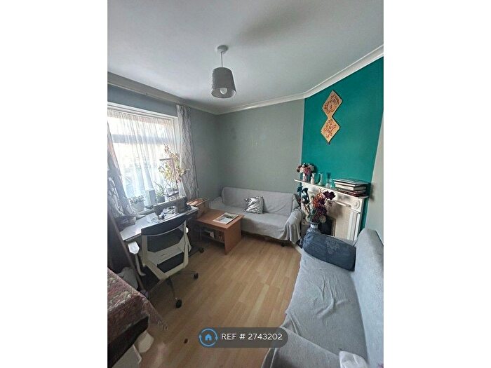 2 Bedroom Terraced House To Rent In Becontree Avenue, Dagenham, RM8
