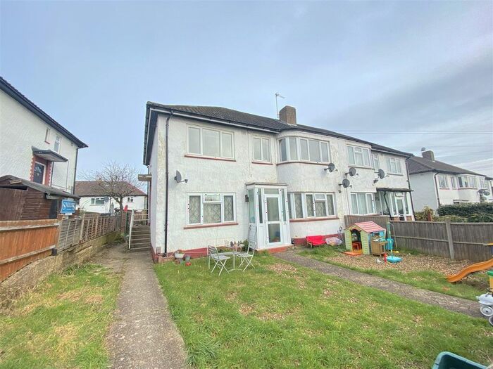 2 Bedroom Flat To Rent In Redesdale Gardens, Isleworth, TW7