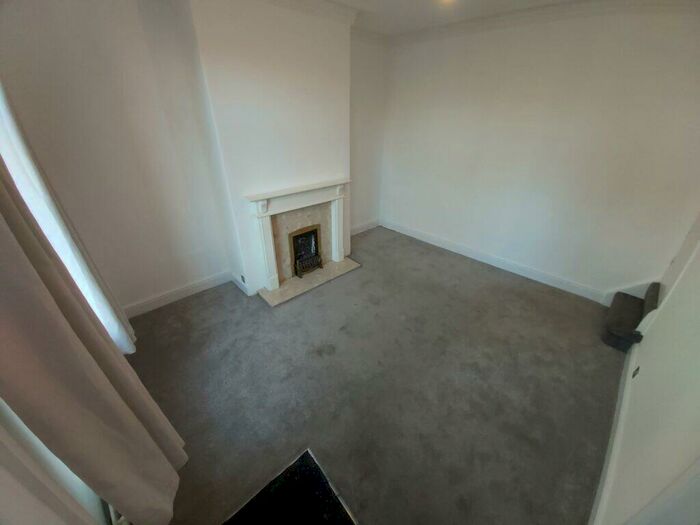 2 Bedroom End Of Terrace House To Rent In Cow Close Road, Leeds, LS12