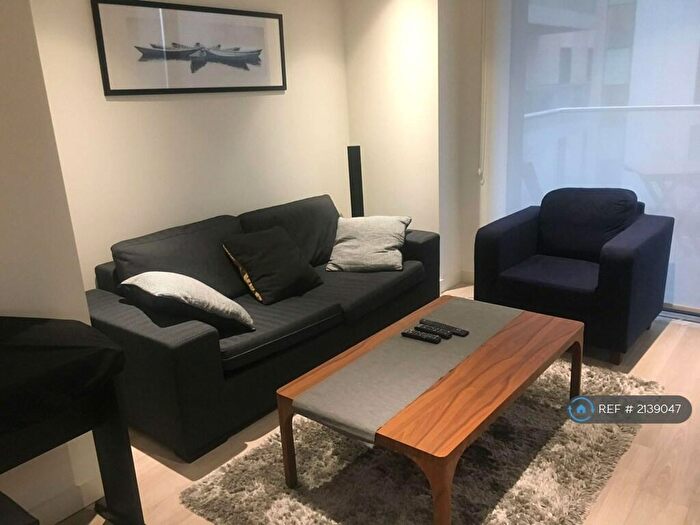 1 Bedroom Flat To Rent In Devan Grove, London, N4