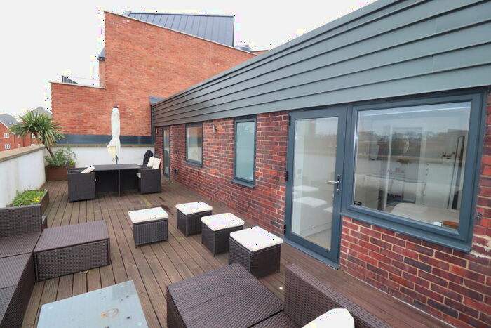 1 Bedroom Apartment To Rent In Brentwood High Street, CM14