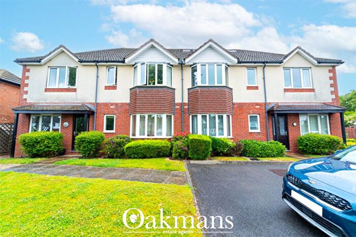 2 Bedroom Apartment For Sale In Haslucks Green Road, Shirley, Solihull, West Midlands, B90