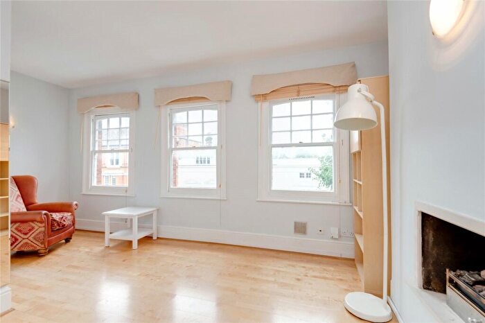 1 Bedroom Apartment To Rent In Downshire Hill, Hampstead, London, NW3