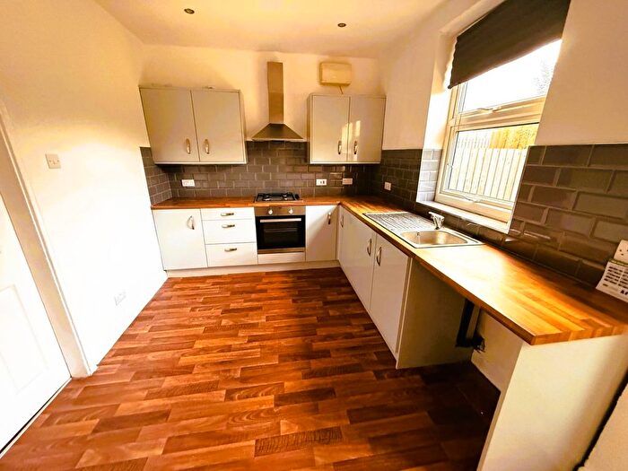 3 Bedroom Semi-Detached House To Rent In Donovan Road, Parson Cross, S5