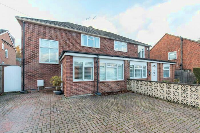 3 Bedroom Semi-Detached House To Rent In Woking, GU22