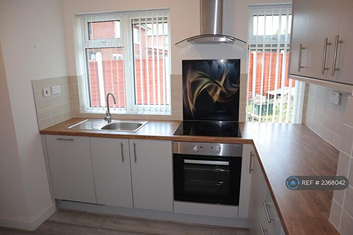 3 Bedroom Semi-Detached House To Rent In Daylands Avenue, Conisbrough, Doncaster, DN12