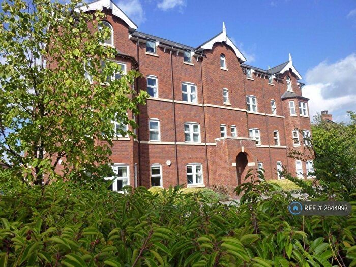2 Bedroom Flat To Rent In Albany Court, Sale, M33
