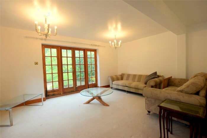 2 Bedroom Bungalow To Rent In Westwood Road, Windlesham, Surrey, GU20